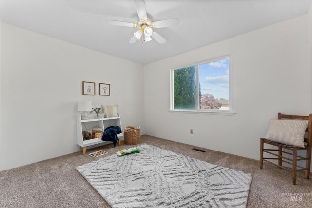210 NW Wilson Circle, Mountain Home, ID 83647