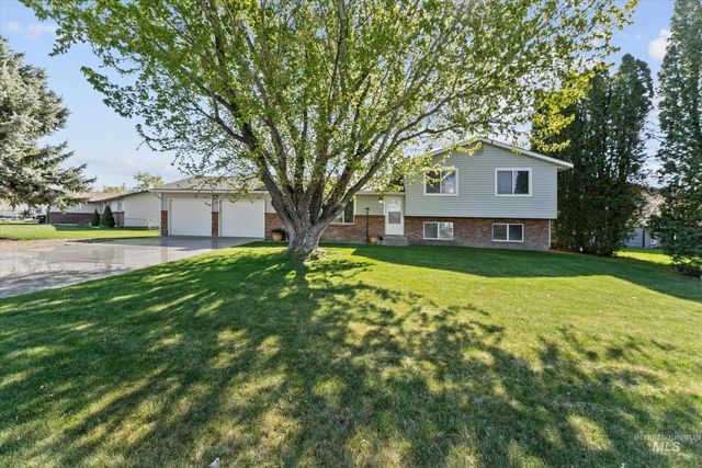 210 NW Wilson Circle, Mountain Home, ID 83647
