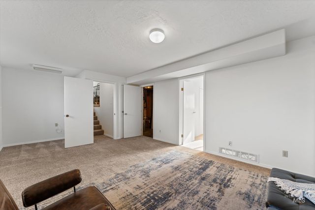 210 NW Wilson Circle, Mountain Home, ID 83647