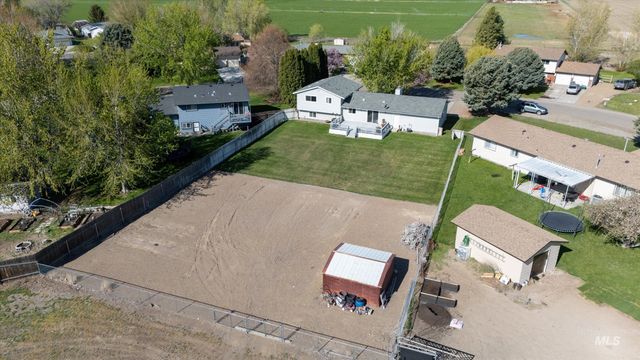 210 NW Wilson Circle, Mountain Home, ID 83647