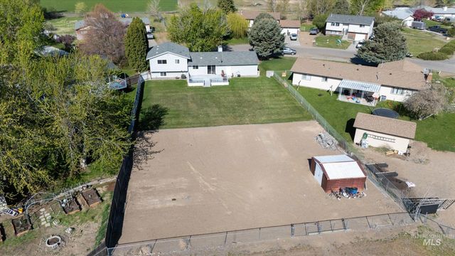 210 NW Wilson Circle, Mountain Home, ID 83647