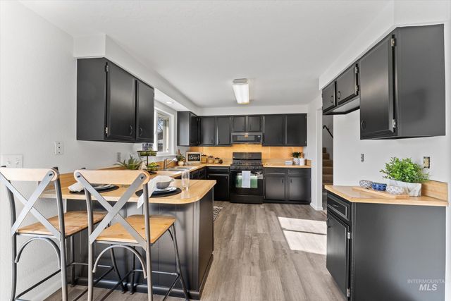 210 NW Wilson Circle, Mountain Home, ID 83647