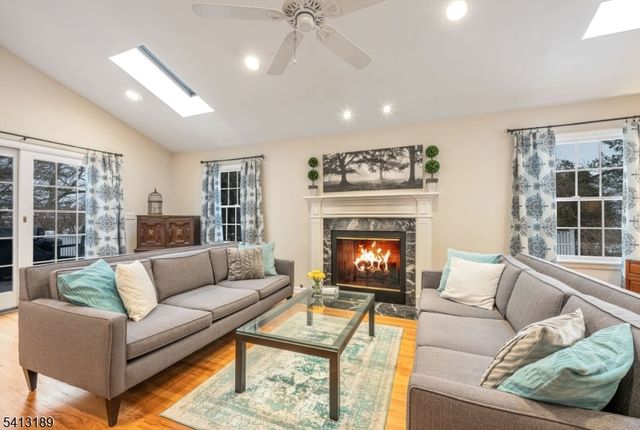 47 Susan Dr, Closter Boro, NJ 07624