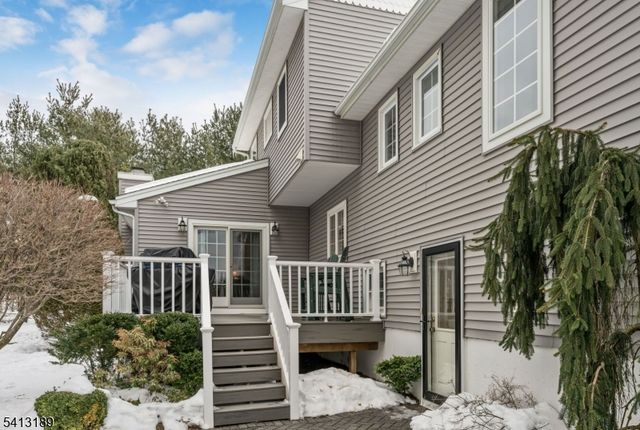 47 Susan Dr, Closter Boro, NJ 07624