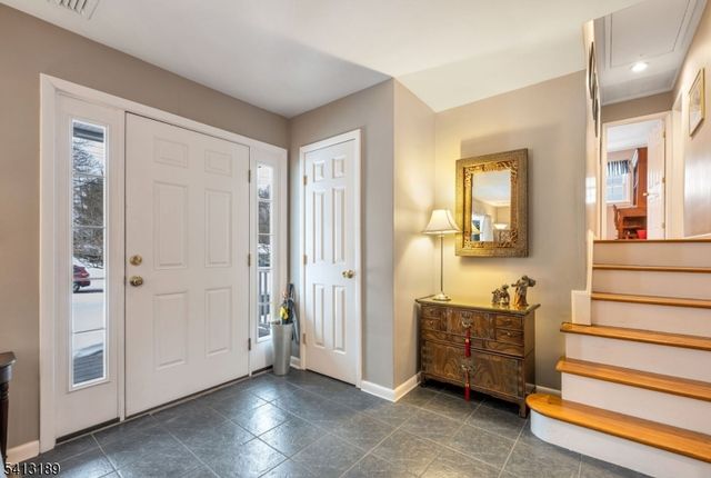 47 Susan Dr, Closter Boro, NJ 07624