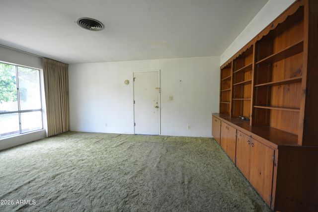 1302 W HAYWARD Avenue, Phoenix, AZ 85021