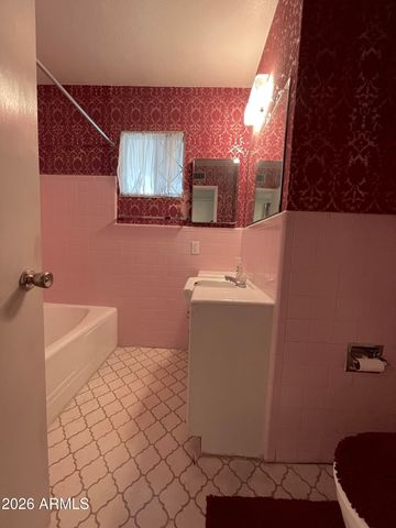 1302 W HAYWARD Avenue, Phoenix, AZ 85021