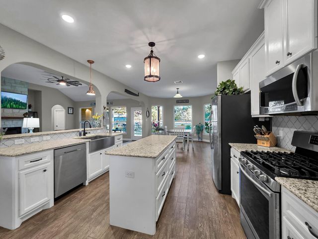 26600 Carriage Court, Waller, TX 77484