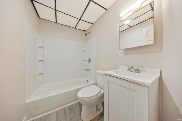 1903 S Kerth Avenue, Evansville, IN 47714