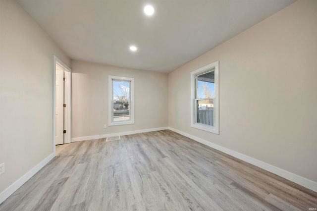 1903 S Kerth Avenue, Evansville, IN 47714