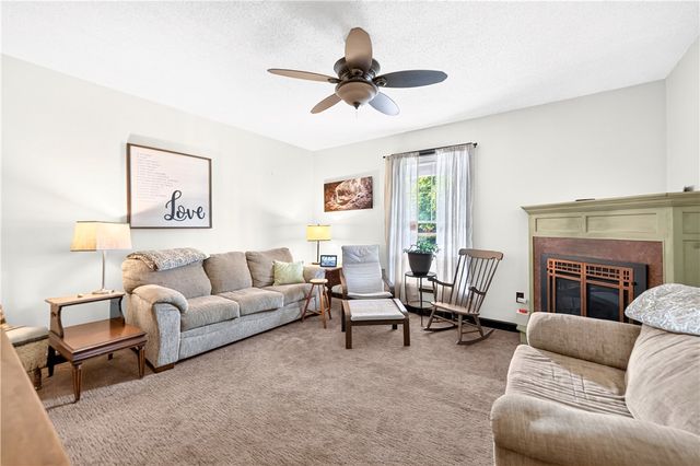 452 Turnpike St, Beaver, PA 15009