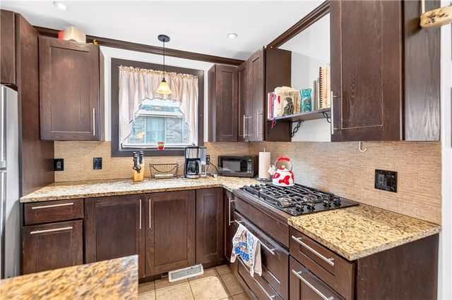 452 Turnpike St, Beaver, PA 15009