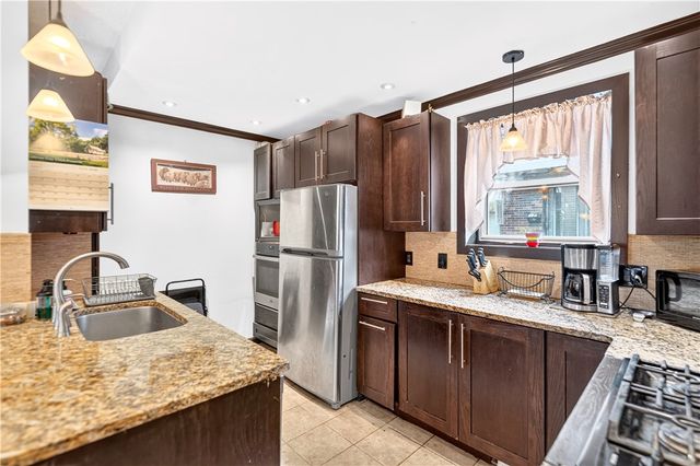 452 Turnpike St, Beaver, PA 15009
