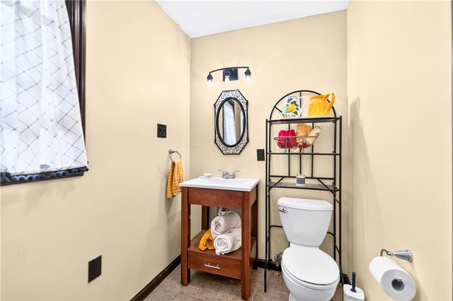 452 Turnpike St, Beaver, PA 15009