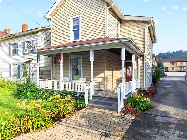 452 Turnpike St, Beaver, PA 15009