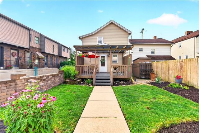 452 Turnpike St, Beaver, PA 15009