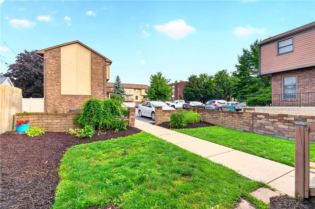 452 Turnpike St, Beaver, PA 15009