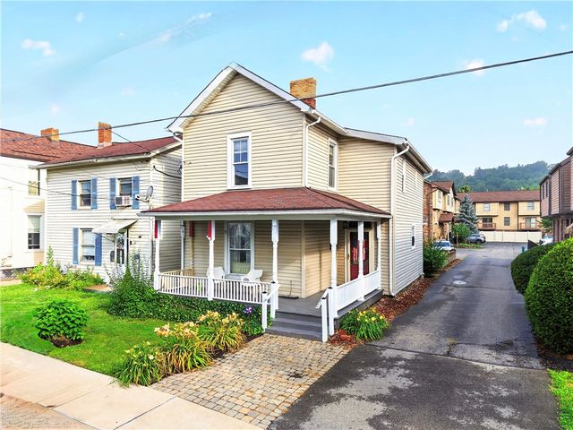 452 Turnpike St, Beaver, PA 15009