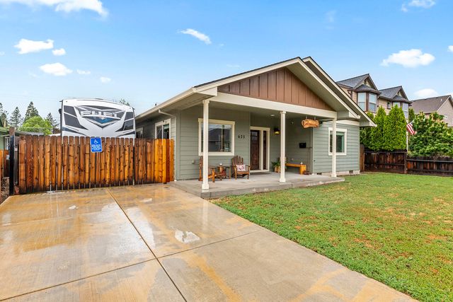 625 Cherry Street, Central Point, OR 97502