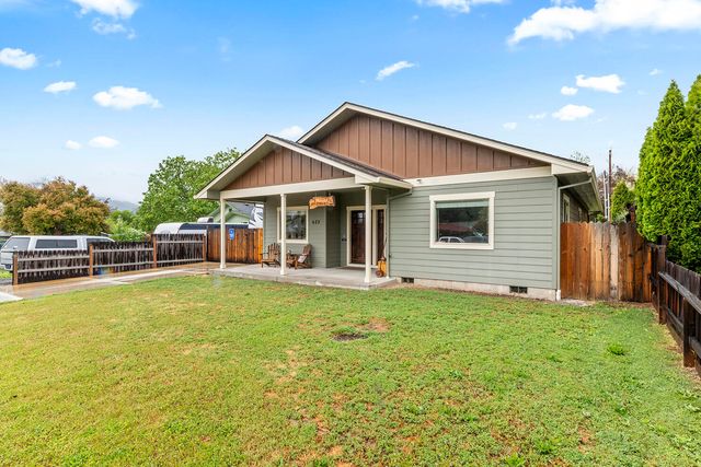 625 Cherry Street, Central Point, OR 97502