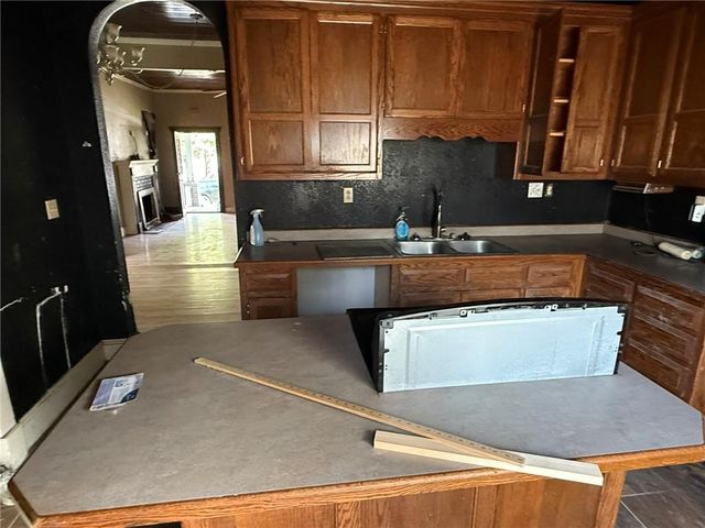 613 W 2nd Street, Pittsburg, KS 66762