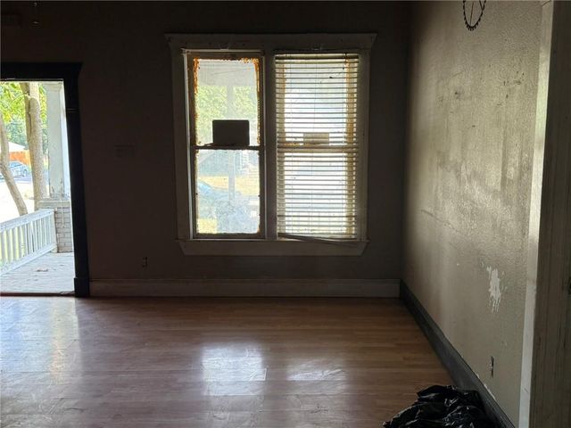 613 W 2nd Street, Pittsburg, KS 66762