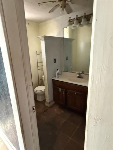 613 W 2nd Street, Pittsburg, KS 66762