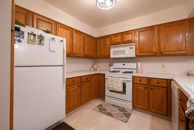 2223 Mapleton Street, Grand Rapids, MI 49505