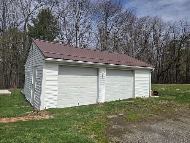 1425 Barclay Hill Rd, Brighton Twp, PA 15009