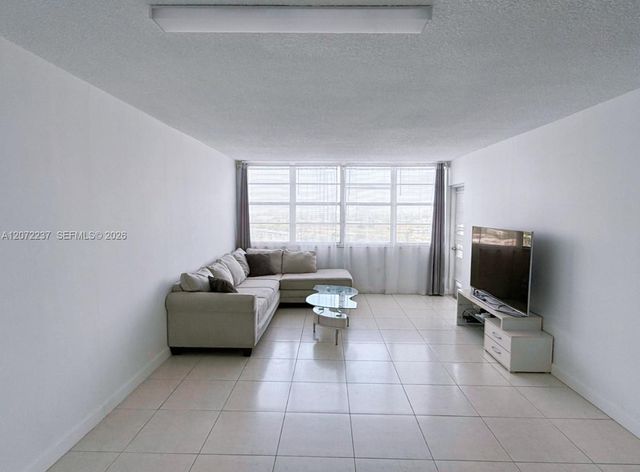1301 NE Miami Gardens Drive 1404W, Miami, FL 33179