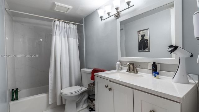 7208 Fairway Drive I9, Miami Lakes, FL 33014