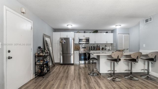7208 Fairway Drive I9, Miami Lakes, FL 33014