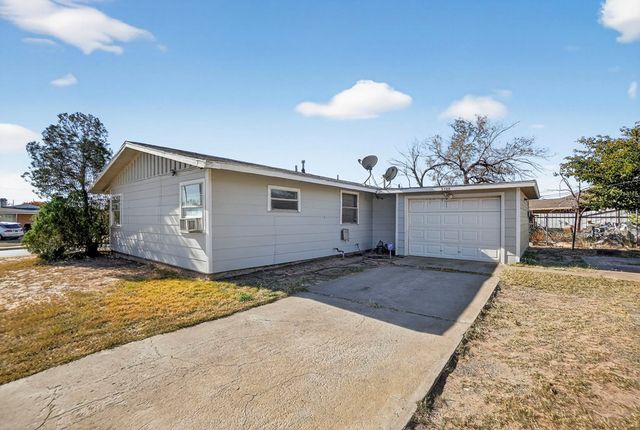 2100 Butternut Ln, Midland, TX 79701