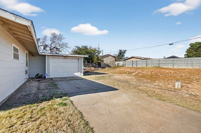 2100 Butternut Ln, Midland, TX 79701