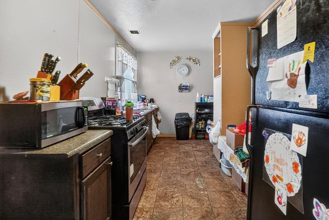 2100 Butternut Ln, Midland, TX 79701