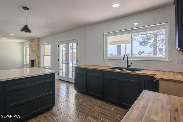 1605 LARRY WADKINS Drive, El Paso, TX 79936