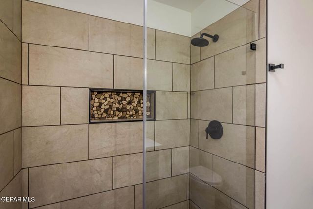 1605 LARRY WADKINS Drive, El Paso, TX 79936