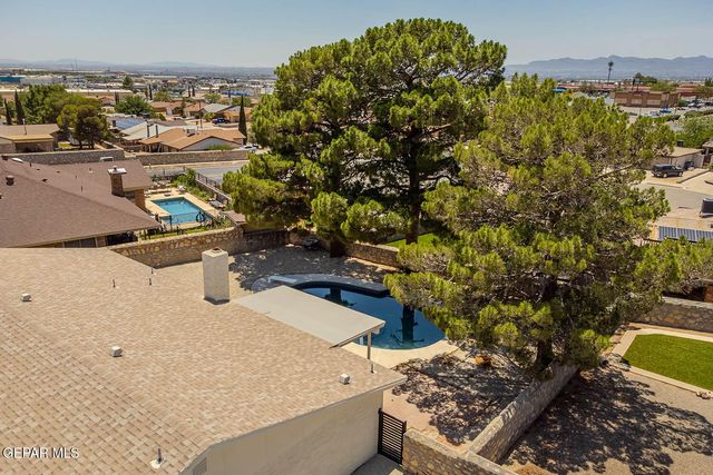 1605 LARRY WADKINS Drive, El Paso, TX 79936