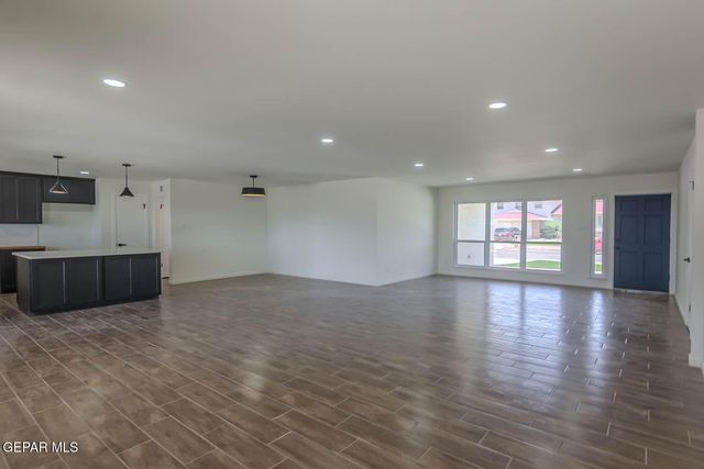 1605 LARRY WADKINS Drive, El Paso, TX 79936