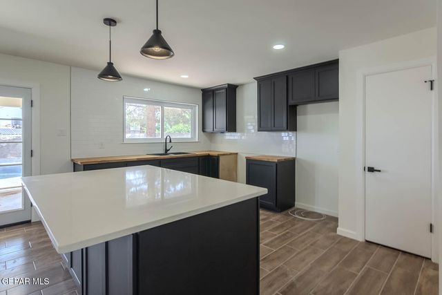 1605 LARRY WADKINS Drive, El Paso, TX 79936