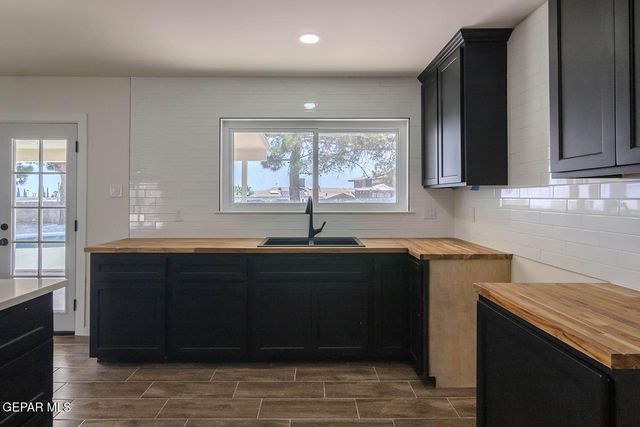 1605 LARRY WADKINS Drive, El Paso, TX 79936