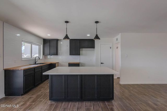 1605 LARRY WADKINS Drive, El Paso, TX 79936