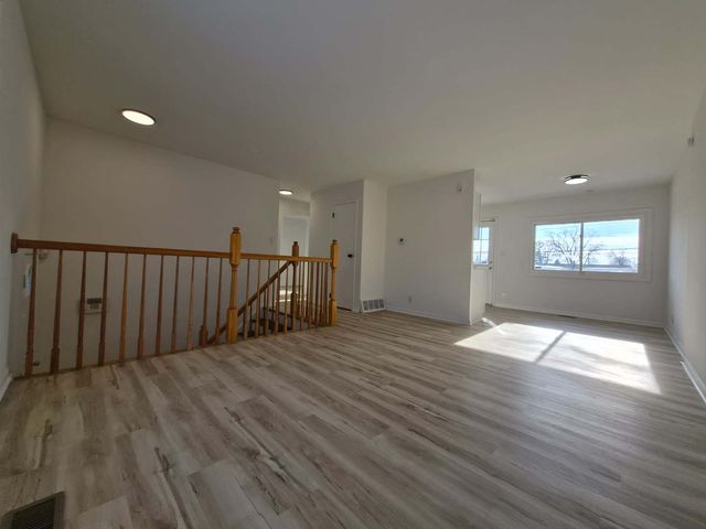 225 McKool Avenue, Romeoville, IL 60446