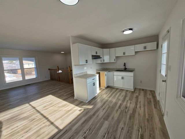 225 McKool Avenue, Romeoville, IL 60446