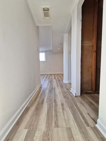 225 McKool Avenue, Romeoville, IL 60446