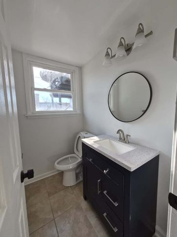 225 McKool Avenue, Romeoville, IL 60446