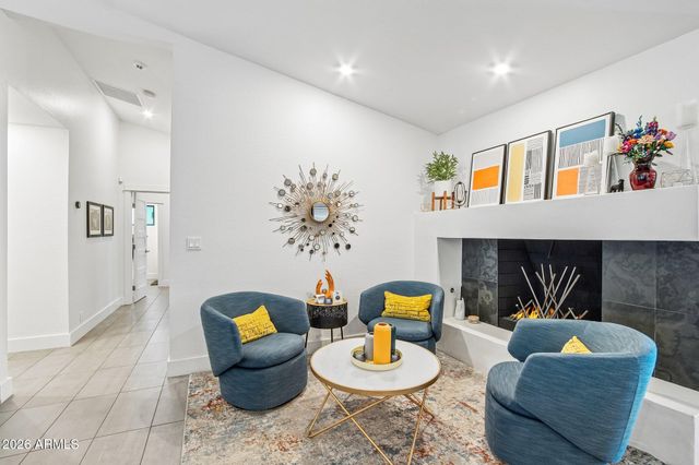 7001 E DREYFUS Avenue, Scottsdale, AZ 85254