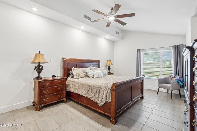 7001 E DREYFUS Avenue, Scottsdale, AZ 85254