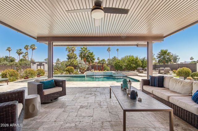 7001 E DREYFUS Avenue, Scottsdale, AZ 85254