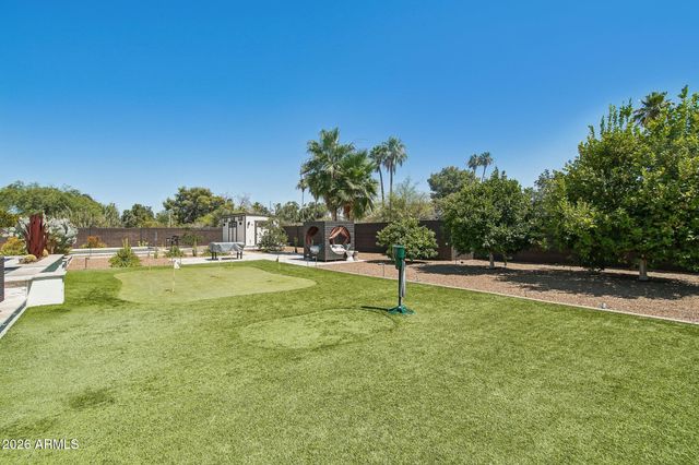 7001 E DREYFUS Avenue, Scottsdale, AZ 85254